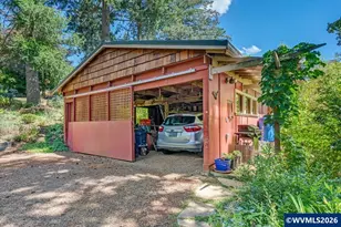 252 S Rock St, Silverton, OR 97381 - Photo 38