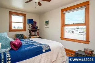 717 N 3rd Ave, Stayton, OR 97383 - Photo 26