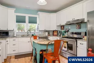 717 N 3rd Ave, Stayton, OR 97383 - Photo 8