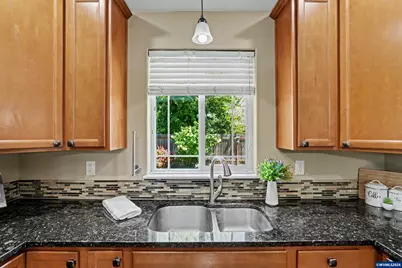 1175 S Eighth St, Independence, OR 97351 - Photo 16