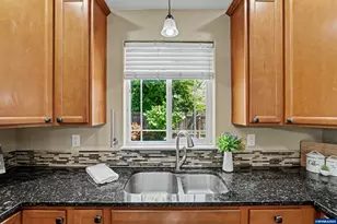 1175 S 8th St, Independence, OR 97351 - Photo 16