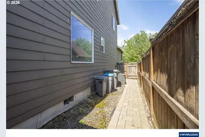 1902 NE Lucy Belle St, McMinnville, OR 97128 - Photo 40