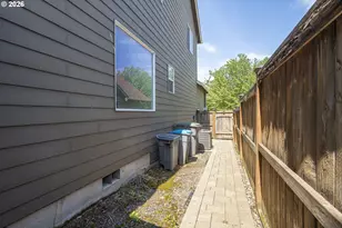 1902 NE Lucy Belle St, McMinnville, OR 97128 - Photo 40
