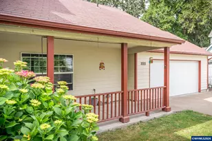 2015 Chase Lp SW, Albany, OR 97321 - Photo 4
