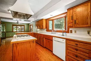 38777 Scravel Hill Rd NE, Albany, OR 97322 - Photo 8
