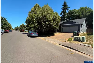 851 Griffin Dr, Monmouth, OR 97361 - Photo 34