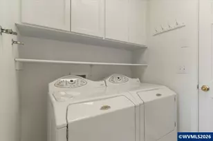 614 NW Heath St, Dallas, OR 97338 - Photo 16
