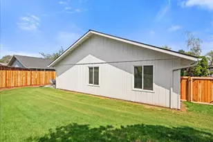 13272 Aspen Way NE, Aurora, OR 97002 - Photo 22