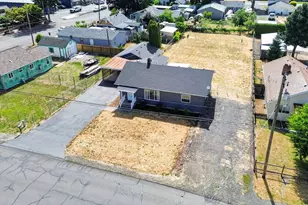 340 N 3rd St, Jefferson, OR 97352 - Photo 10