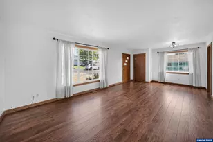 340 N 3rd St, Jefferson, OR 97352 - Photo 20