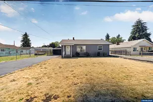340 N 3rd St, Jefferson, OR 97352 - Photo 6