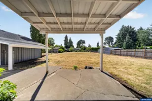 340 N 3rd St, Jefferson, OR 97352 - Photo 18