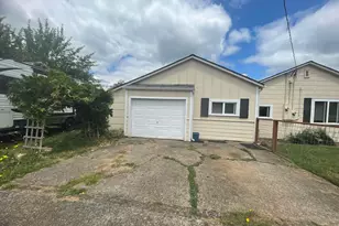 914 4th Ave, Sweet Home, OR 97386 - Photo 6