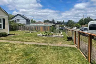 914 4th Ave, Sweet Home, OR 97386 - Photo 16