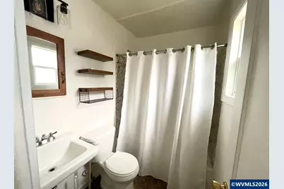 914 4th Av, Sweet Home, OR 97386 - Photo 40