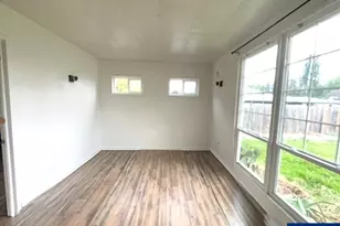 914 4th Ave, Sweet Home, OR 97386 - Photo 32