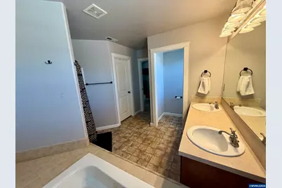 4889 Whitewater St NE, Salem, OR 97305 - Photo 22