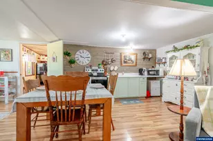 362 E Washington Ave, Brownsville, OR 97327 - Photo 20