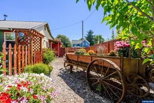 362 E Washington Ave, Brownsville, OR 97327 - Photo 42