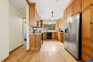 3045 NW Johnson Ave, Corvallis, OR 97330 - Photo 8