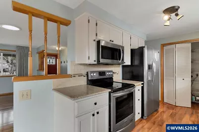 4280 Pullman Av SE, Salem, OR 97302 - Photo 16