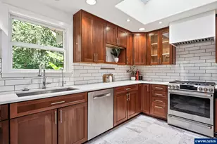 7350 NW Valley View Dr, Corvallis, OR 97330 - Photo 10