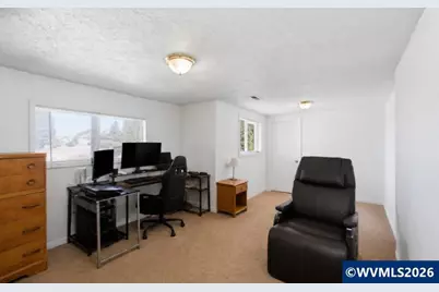33120 S Meridian Rd, Woodburn, OR 97071 - Photo 24