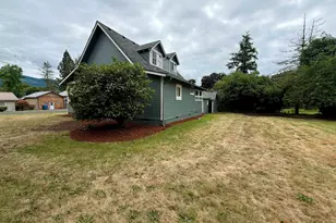 475 NE Alder St, Mill City, OR 97360 - Photo 24