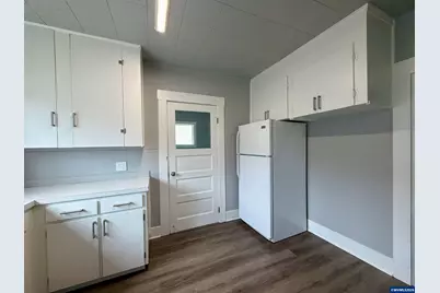 475 NE Alder St, Mill City, OR 97360 - Photo 8