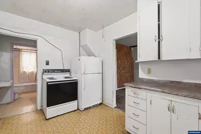 796 25th St SE, Salem, OR 97301 - Photo 18