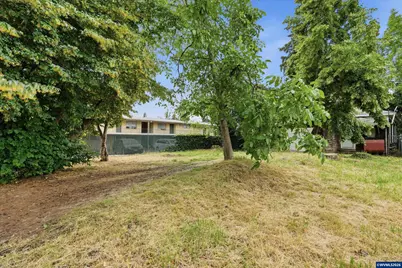 796 25th St SE, Salem, OR 97301 - Photo 6