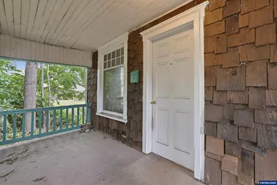 796 25th St SE, Salem, OR 97301 - Photo 8