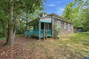796 25th St SE, Salem, OR 97301 - Photo 2