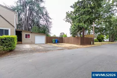 1810 Lee St SE, Salem, OR 97302 - Photo 32
