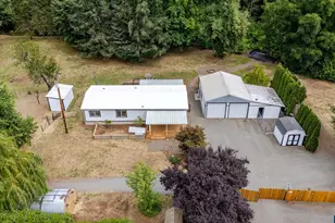 25697 Brush Creek Rd, Sweet Home, OR 97386 - Photo 36