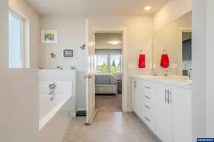235 Walnut St, Mount Angel, OR 97362 - Photo 26