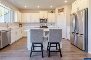 235 Walnut St, Mount Angel, OR 97362 - Photo 14