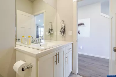 235 Walnut St, Mount Angel, OR 97362 - Photo 16