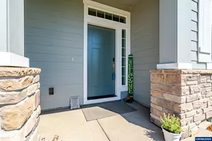 235 Walnut St, Mount Angel, OR 97362 - Photo 2