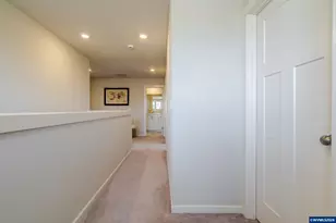 235 Walnut St, Mount Angel, OR 97362 - Photo 18