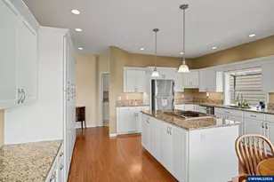 5140 Mountain Crest Way S, Salem, OR 97306 - Photo 16