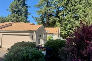 1889 Lexington Cir SE, Salem, OR 97306 - Photo 2