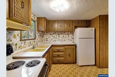 22069 Eric Dr NE, Aurora, OR 97002 - Photo 6