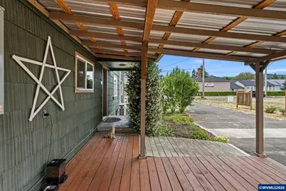 320 E Blakely Av, Brownsville, OR 97327 - Photo 40