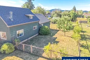 320 E Blakely Ave, Brownsville, OR 97327 - Photo 44