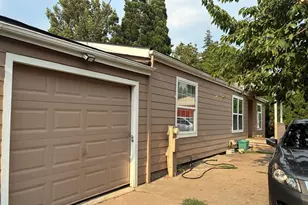 799 Hardcastle Av, Woodburn, OR 97071 - Photo 2