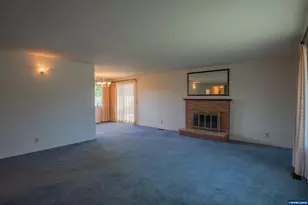 850 W Rose St, Lebanon, OR 97355 - Photo 12