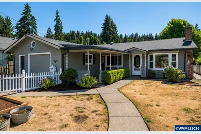 1012 S Water St, Silverton, OR 97381 - Photo 2