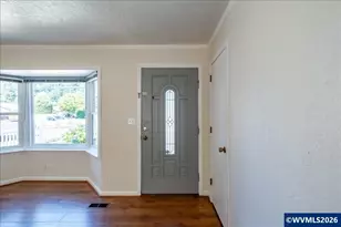 1012 S Water St, Silverton, OR 97381 - Photo 8
