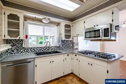 1012 S Water St, Silverton, OR 97381 - Photo 18